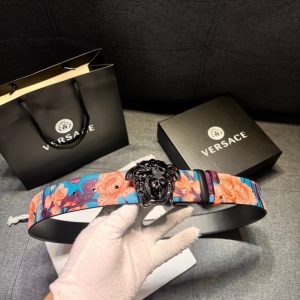 Versace Chiều rộng 4.0cm, dây lưng hai mặt này có hai cách đeo