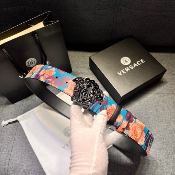 Versace Chiều rộng 4.0cm, dây lưng hai mặt này có hai cách đeo