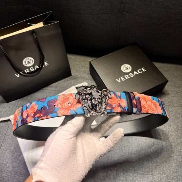 Versace Chiều rộng 4.0cm, dây lưng hai mặt này có hai cách đeo