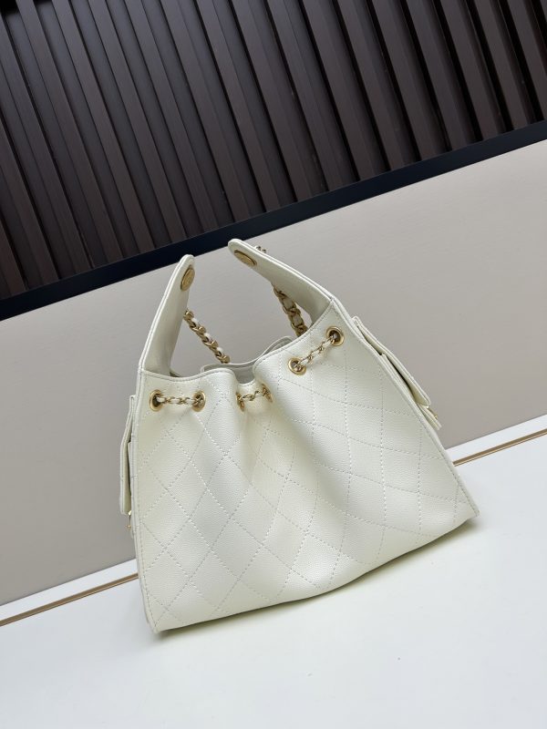 Chanel 25C Hippie, da bò Hobo