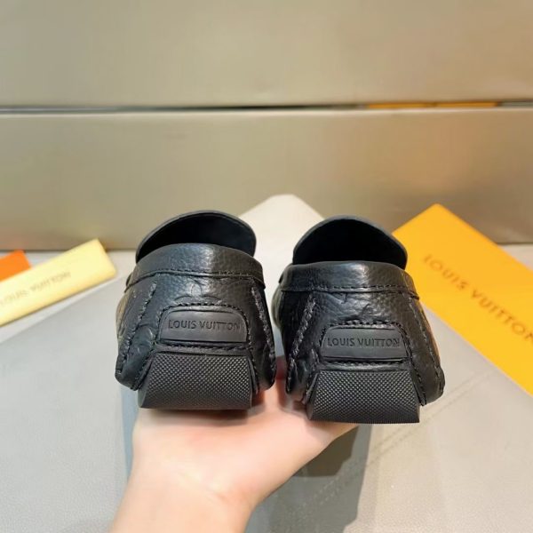 Louis Vuitton, đậu, giày, vải thiều, trong một con bò đen