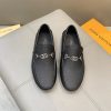 Đậu đậu, giày Louis Vuitton, người đàn ông