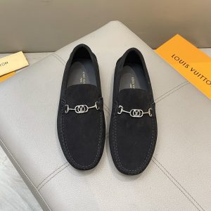 Đậu đậu, giày Louis Vuitton, người đàn ông