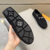 Đậu đậu, giày Louis Vuitton, người đàn ông