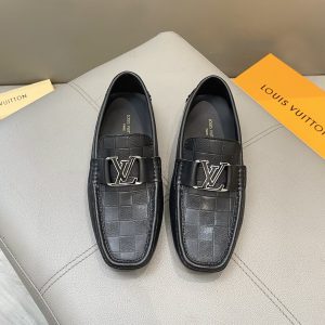 Đậu đậu, giày Louis Vuitton, người đàn ông