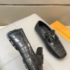 Đậu đậu, giày Louis Vuitton, người đàn ông