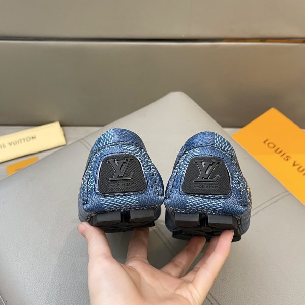 Đậu đậu, giày Louis Vuitton, người đàn ông