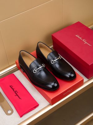 Ferragamo, giày thời trang, sáp, nước bò nhuộm