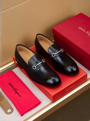 Ferragamo, giày thời trang, sáp, nước bò nhuộm