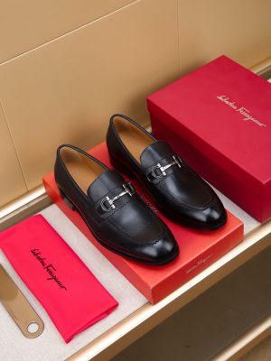 Ferragamo, giày thời trang, sáp, nước bò nhuộm