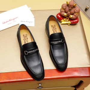 Ferragamo, giày thời trang, sáp, nước bò nhuộm