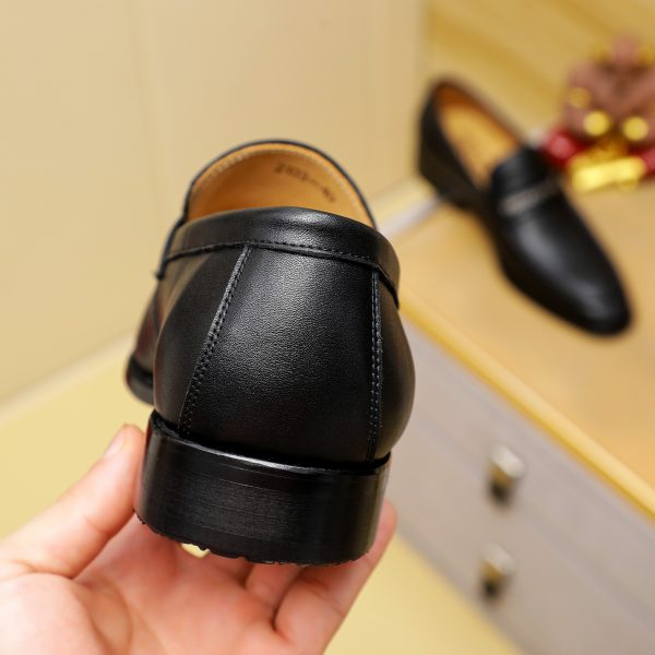 Ferragamo, giày thời trang, sáp, nước bò nhuộm