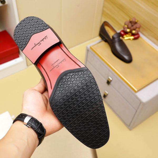 Ferragamo, giày thời trang, sáp, nước bò nhuộm