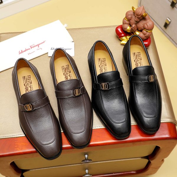 Ferragamo, giày thời trang, sáp, nước bò nhuộm