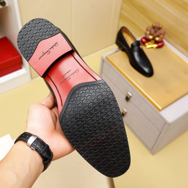 Ferragamo, giày thời trang, sáp, nước bò nhuộm