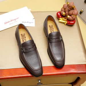 Ferragamo, giày thời trang, sáp, nước bò nhuộm
