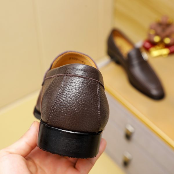 Ferragamo, giày thời trang, sáp, nước bò nhuộm