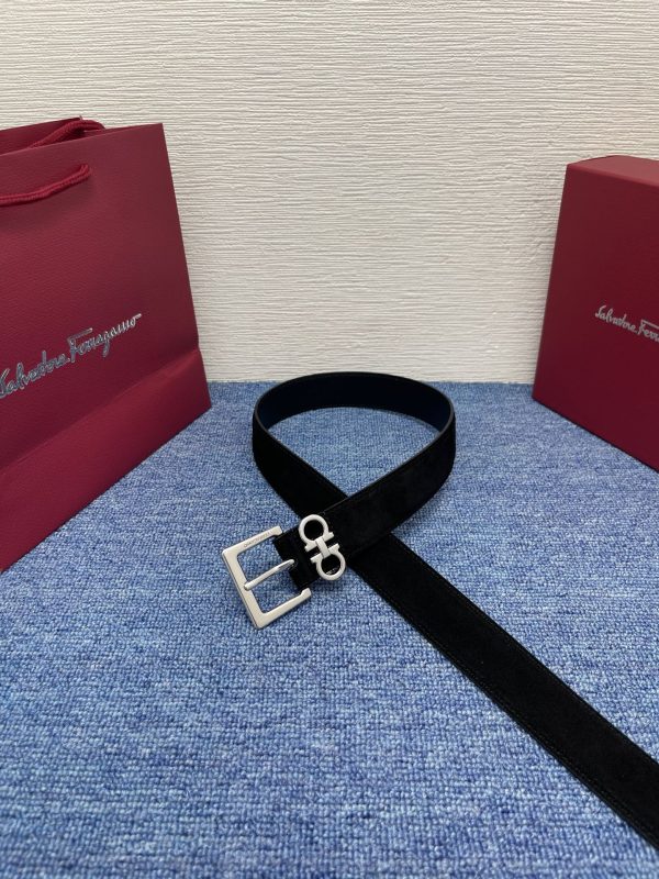 Ferragamo cài dây đai phụ nữ Chọn vật liệu cao cấp, da mềm mại và thân thiện
