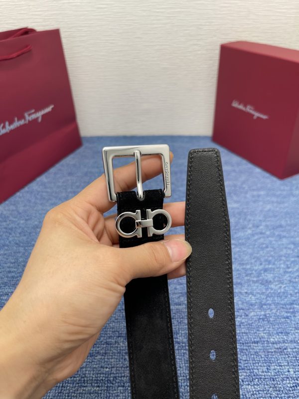Ferragamo cài dây đai phụ nữ Chọn vật liệu cao cấp, da mềm mại và thân thiện