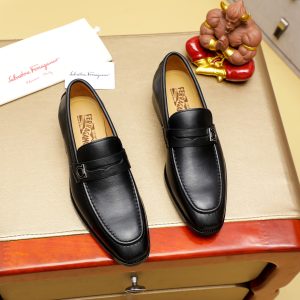Ferragamo, giày thời trang, sáp, nước bò nhuộm