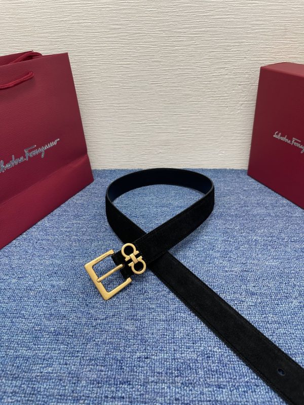 Ferragamo cài dây đai phụ nữ Chọn vật liệu cao cấp, da mềm mại và thân thiện