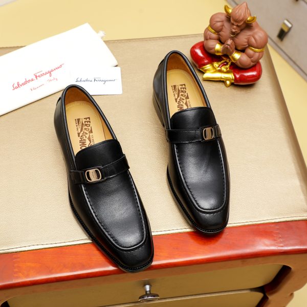 Ferragamo, giày thời trang, sáp, nước bò nhuộm