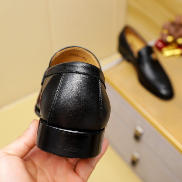 Ferragamo, giày thời trang, sáp, nước bò nhuộm