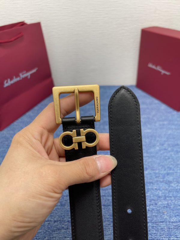Ferragamo cài dây đai phụ nữ Chọn vật liệu cao cấp, da mềm mại và thân thiện