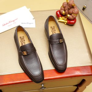 Ferragamo, giày thời trang, sáp, nước bò nhuộm