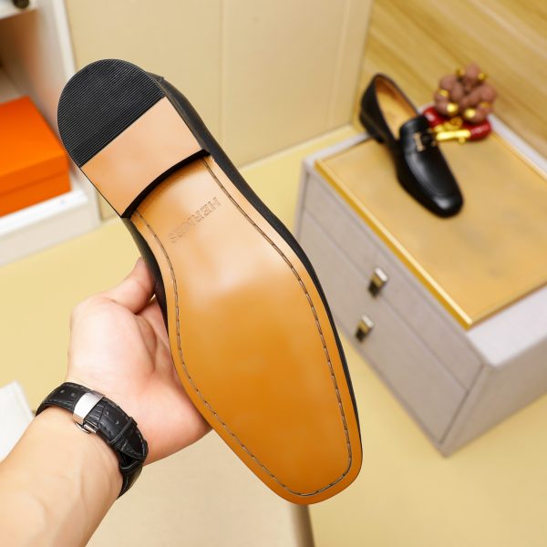 Ferragamo, giày thời trang, sáp, nước bò nhuộm