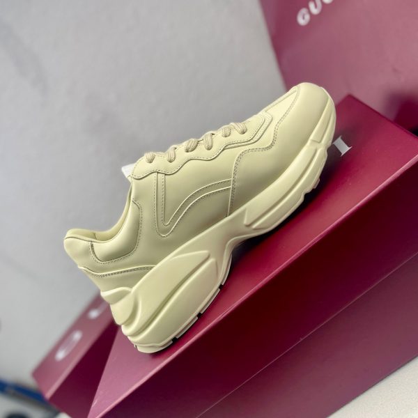giày gucci của italy hỗ trợ nfc chip chống giả mạo
