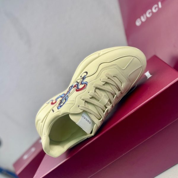 giày gucci của italy hỗ trợ nfc chip chống giả mạo