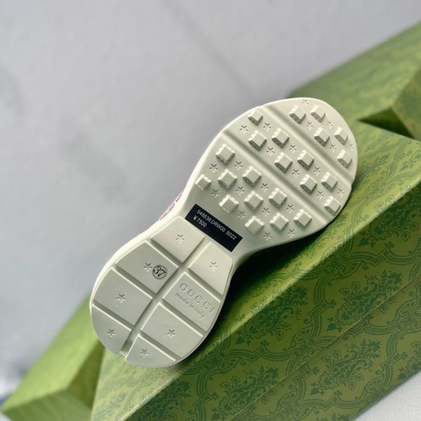 giày gucci của italy hỗ trợ nfc chip chống giả mạo