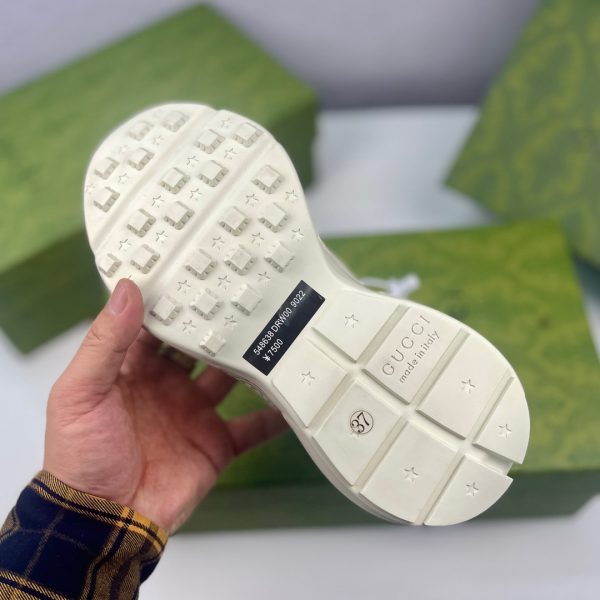 giày gucci của italy hỗ trợ nfc chip chống giả mạo