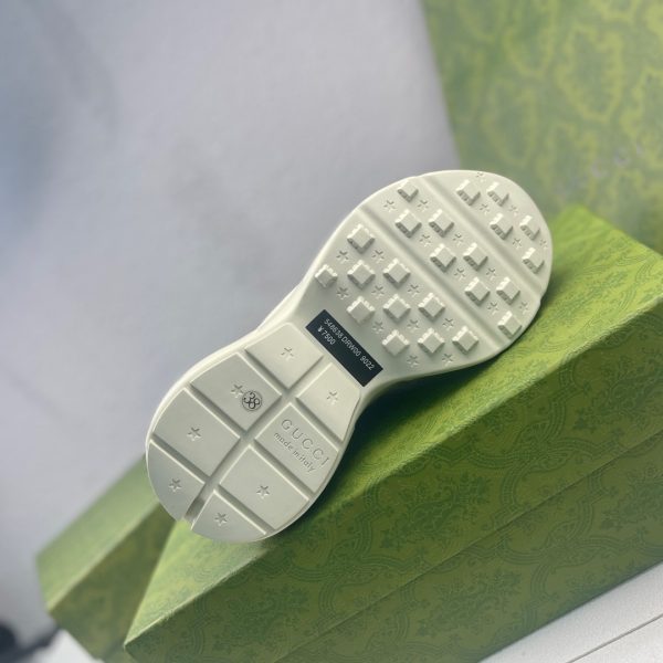 giày gucci của italy hỗ trợ nfc chip chống giả mạo