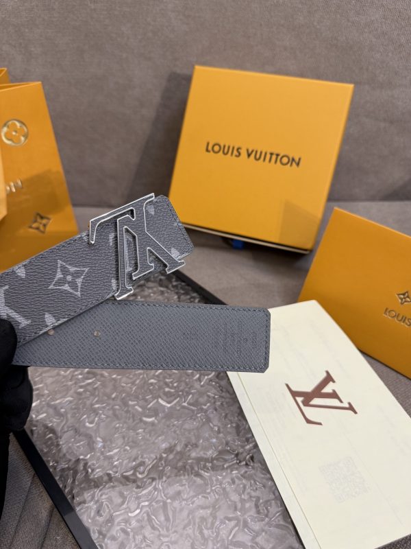 Louis Vuitton chiều rộng 40mm nguyên bản đúc nút thép