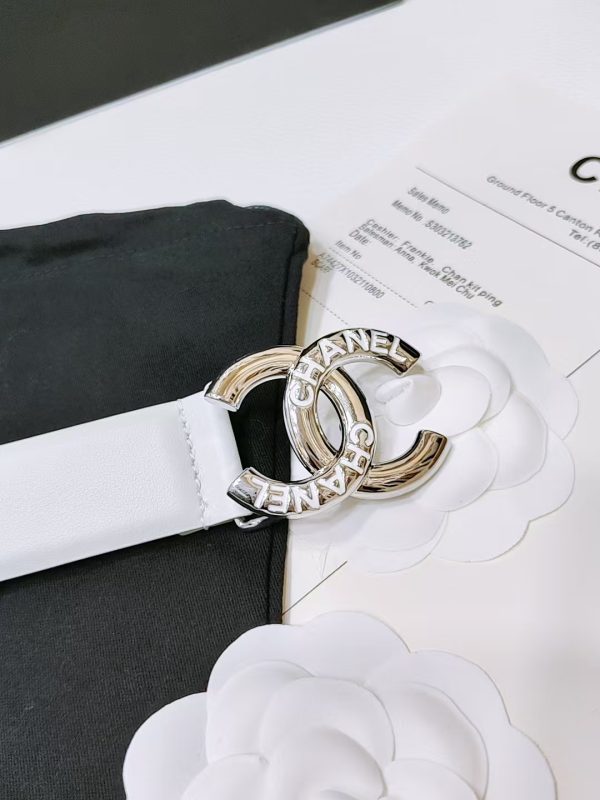 Chanel cổ điển dây đai đôi C, nút bấm logo mới với da bò con nhập khẩu