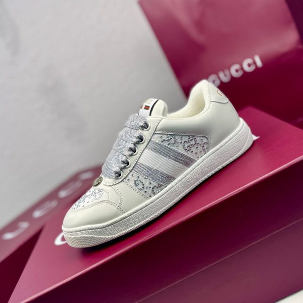 Gucci làm những đôi giày dơ bẩn