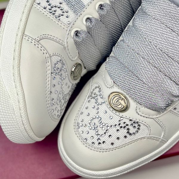 Gucci làm những đôi giày dơ bẩn
