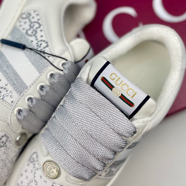 Gucci làm những đôi giày dơ bẩn