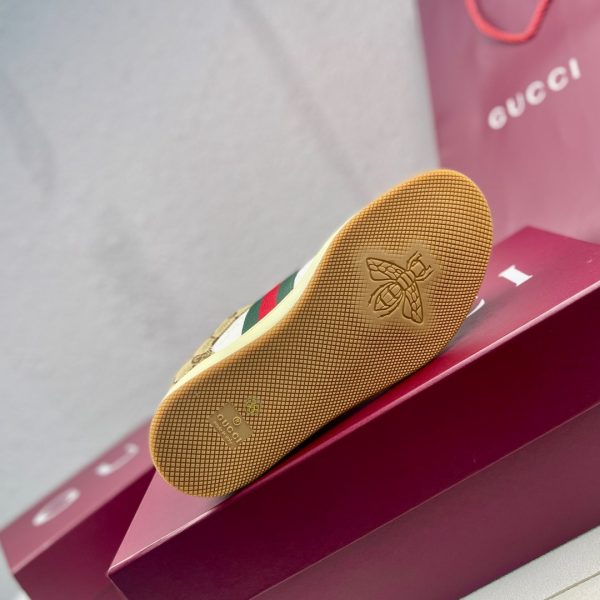 Gucci làm những đôi giày dơ bẩn