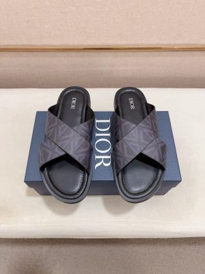 Giày dép Dior mới. ý nhập khẩu nguyên liệu thô.