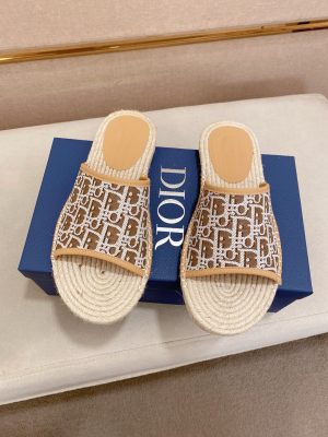 Giày dép Dior mới. ý nhập khẩu nguyên liệu thô.