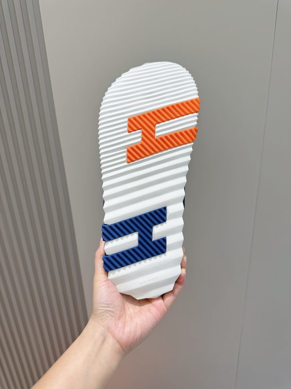 Herme*Electric: Giày dép người đàn ông