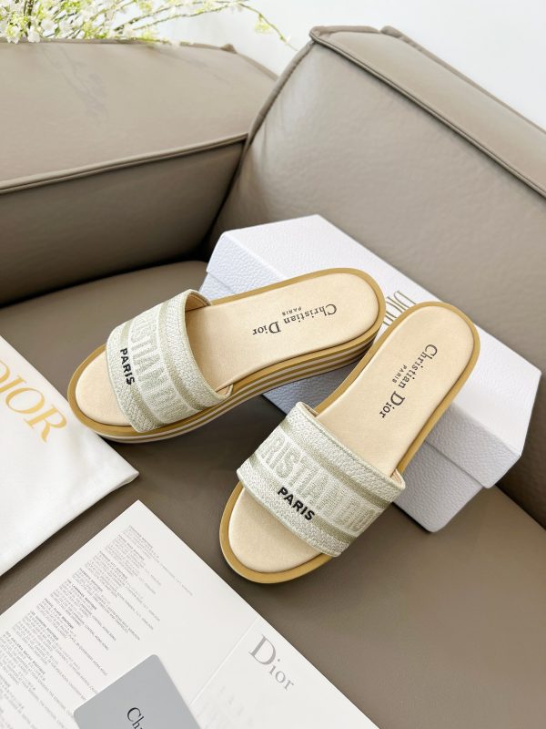 Dior mùa xuân và mùa hè mới IVIETA DWAY giày phụ nữ màu thạch