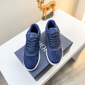 Các sản phẩm mới của DBS tiếp tục phong cách cổ điển của Dior. được làm từ da bò