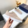 Các sản phẩm mới của DBS tiếp tục phong cách cổ điển của Dior. được làm từ da bò