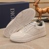 Các sản phẩm mới của DBS tiếp tục phong cách cổ điển của Dior. được làm từ da bò