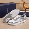 Các sản phẩm mới của DBS tiếp tục phong cách cổ điển của Dior. được làm từ da bò
