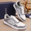 Các sản phẩm mới của DBS tiếp tục phong cách cổ điển của Dior. được làm từ da bò